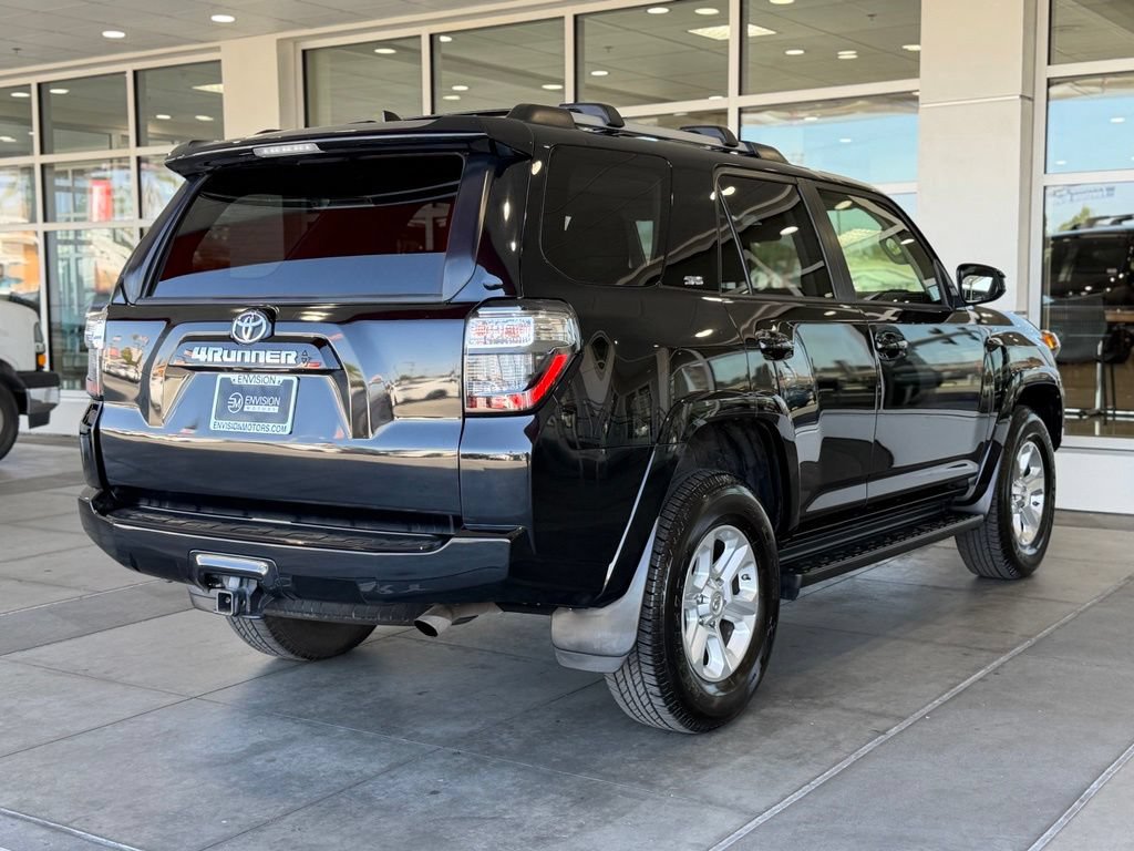 Used 2021 Toyota 4Runner SR5 AWD/4WD image 15