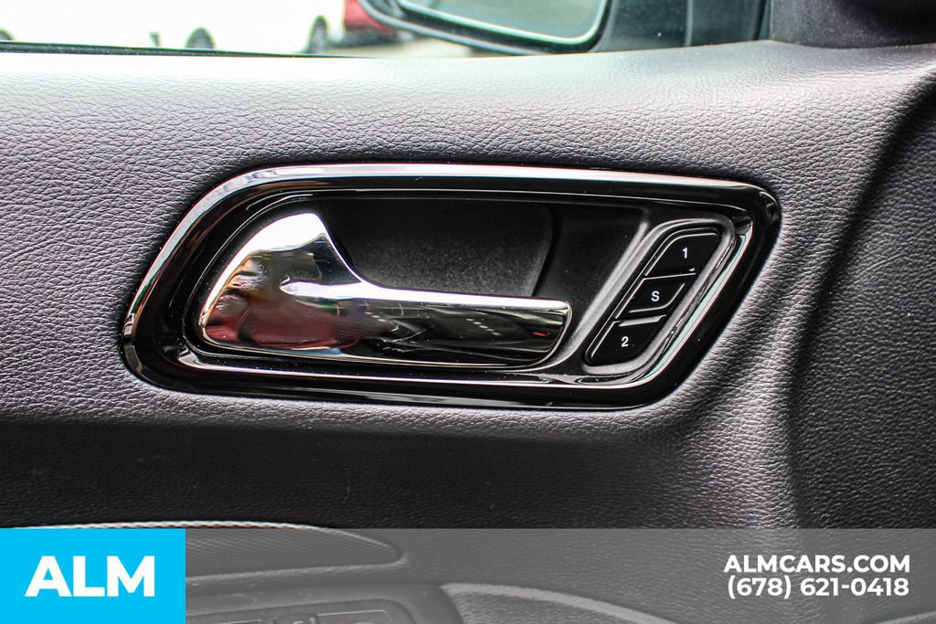 Used 2025 Dodge Durango GT AWD/4WD image 40