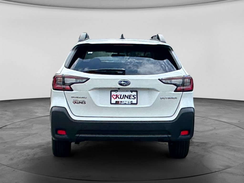Used 2025 Subaru Outback Premium AWD/4WD image 9