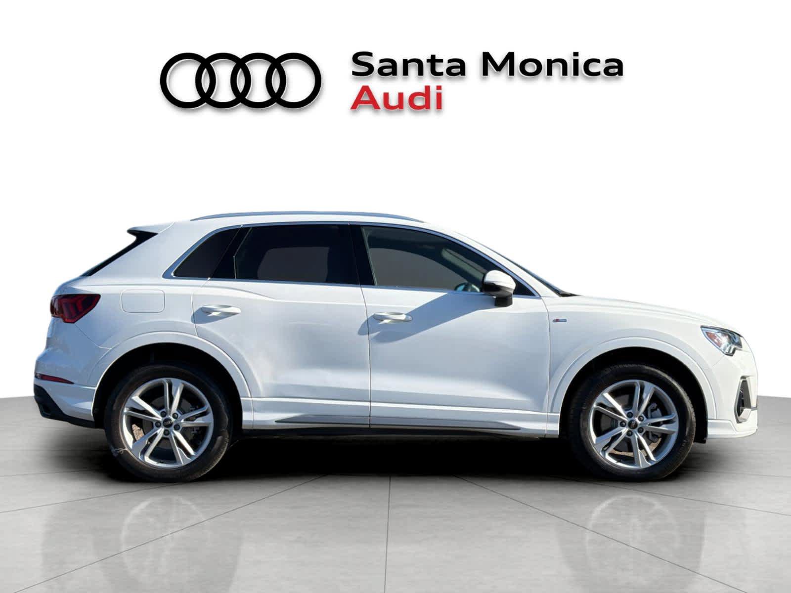 Used 2023 Audi Q3 2.0T Premium w/ Convenience Package AWD/4WD image 8