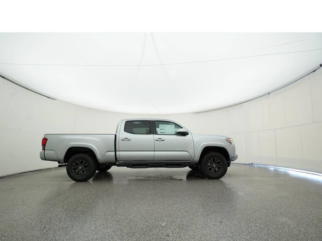 Used 2022 Toyota Tacoma SR5 w/ Technology Package AWD/4WD image 33