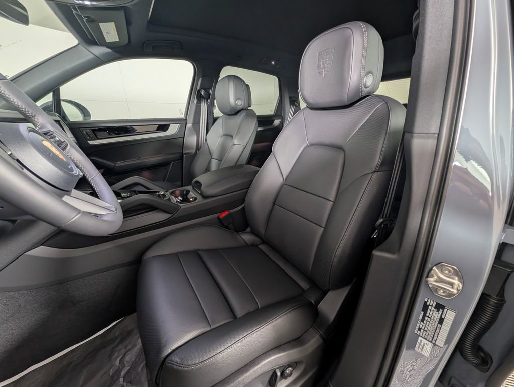 New 2026 Porsche Cayenne image 5