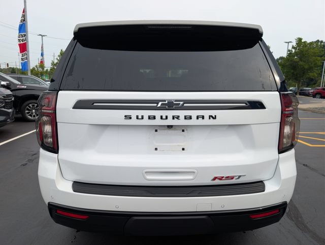 Used 2024 Chevrolet Suburban RST w/ Luxury Package AWD/4WD image 4