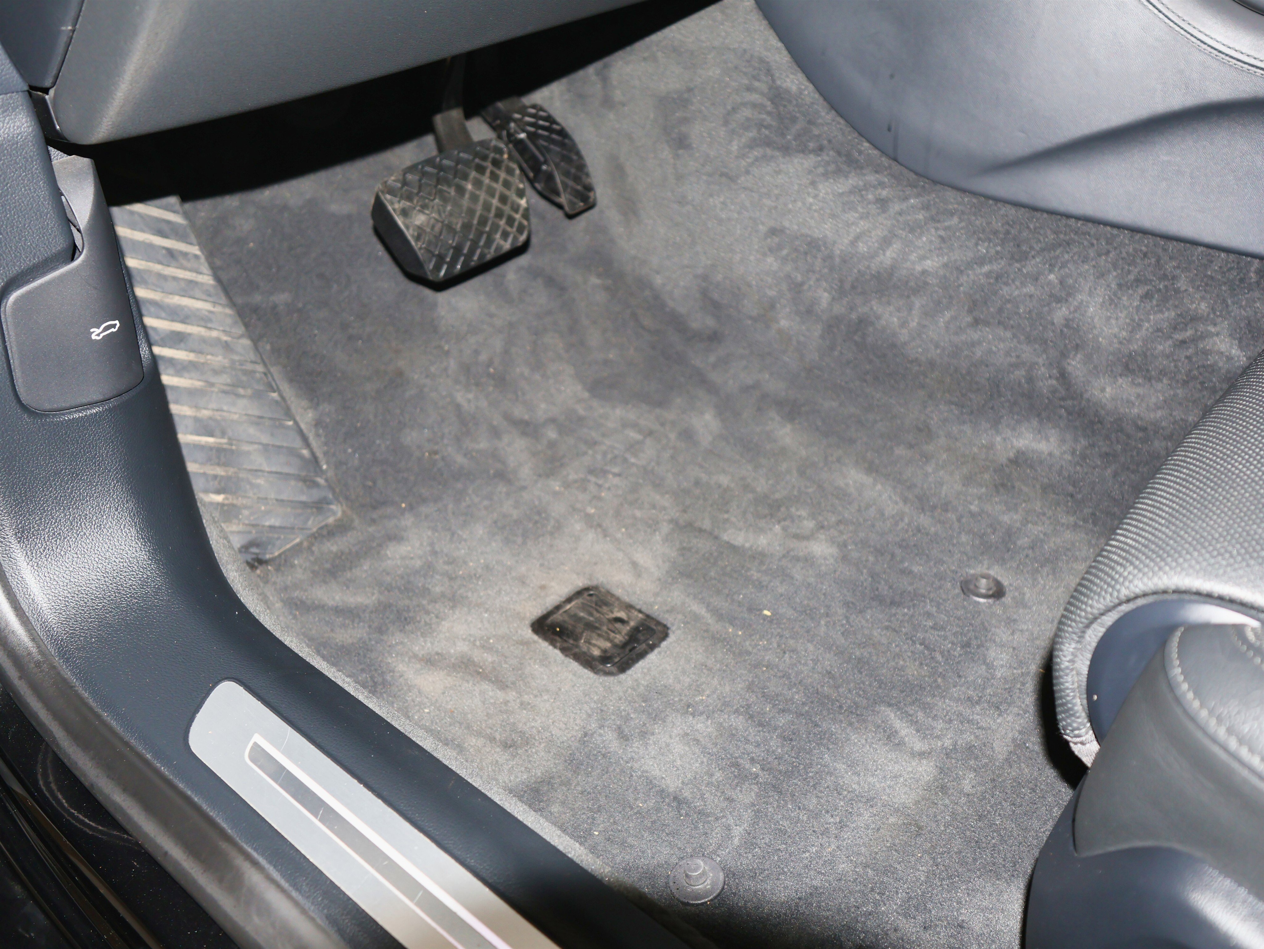 Used 2020 Audi A8 L 4.0T w/ Executive Package image 28