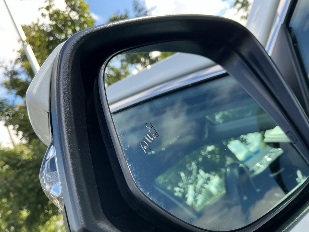 Used 2019 Toyota Highlander XLE AWD/4WD image 7