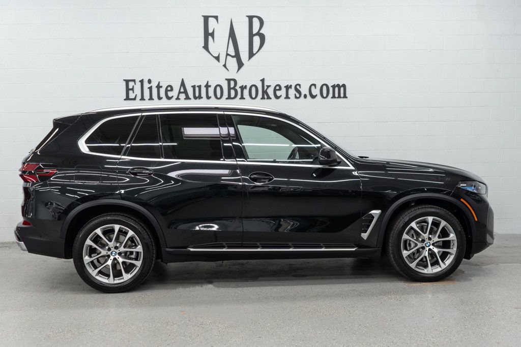 Used 2025 BMW X5 xDrive40i w/ Climate Comfort Package AWD/4WD image 5