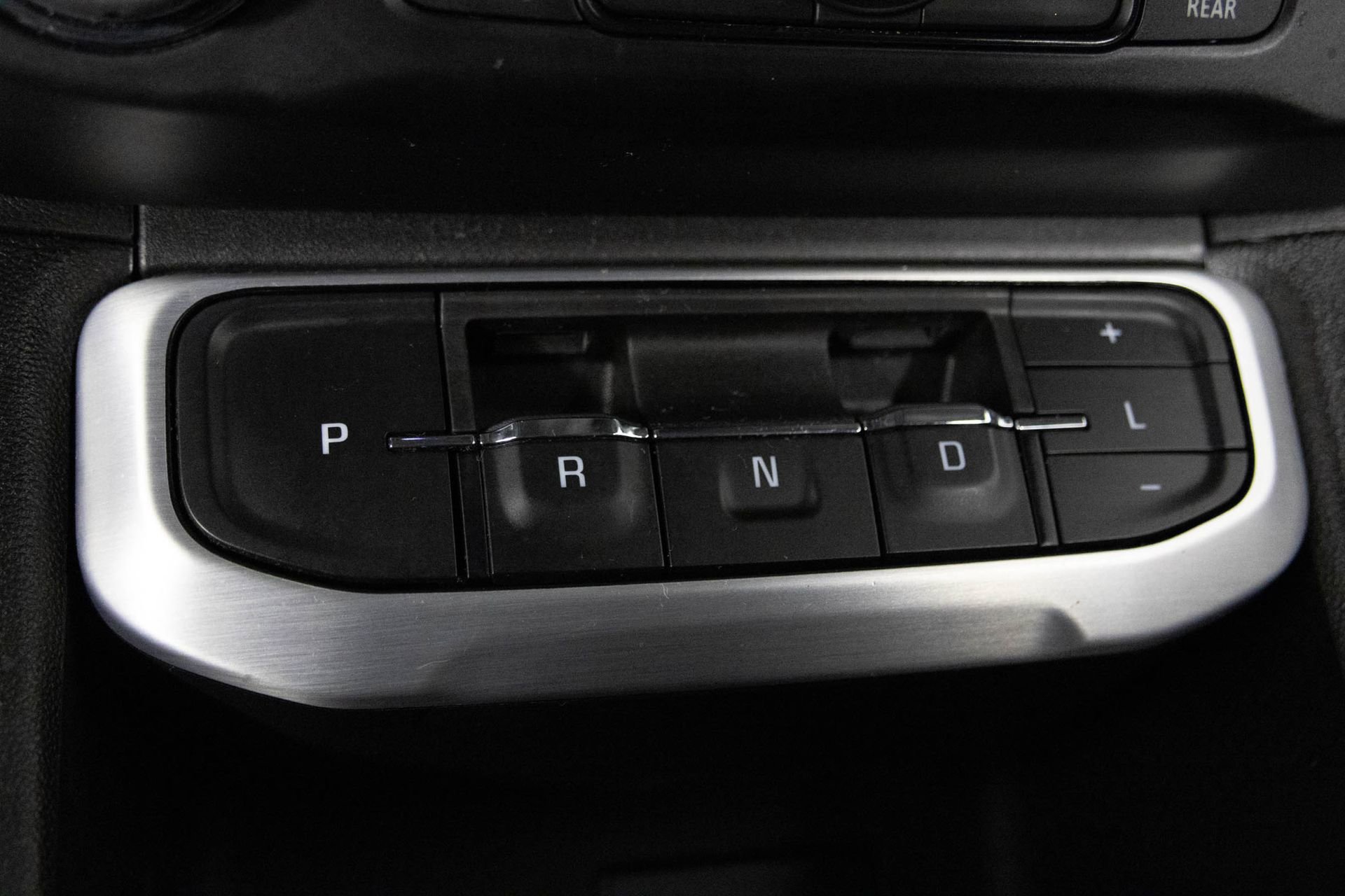 Certified 2023 GMC Acadia SLE w/ Driver Convenience Package image 26