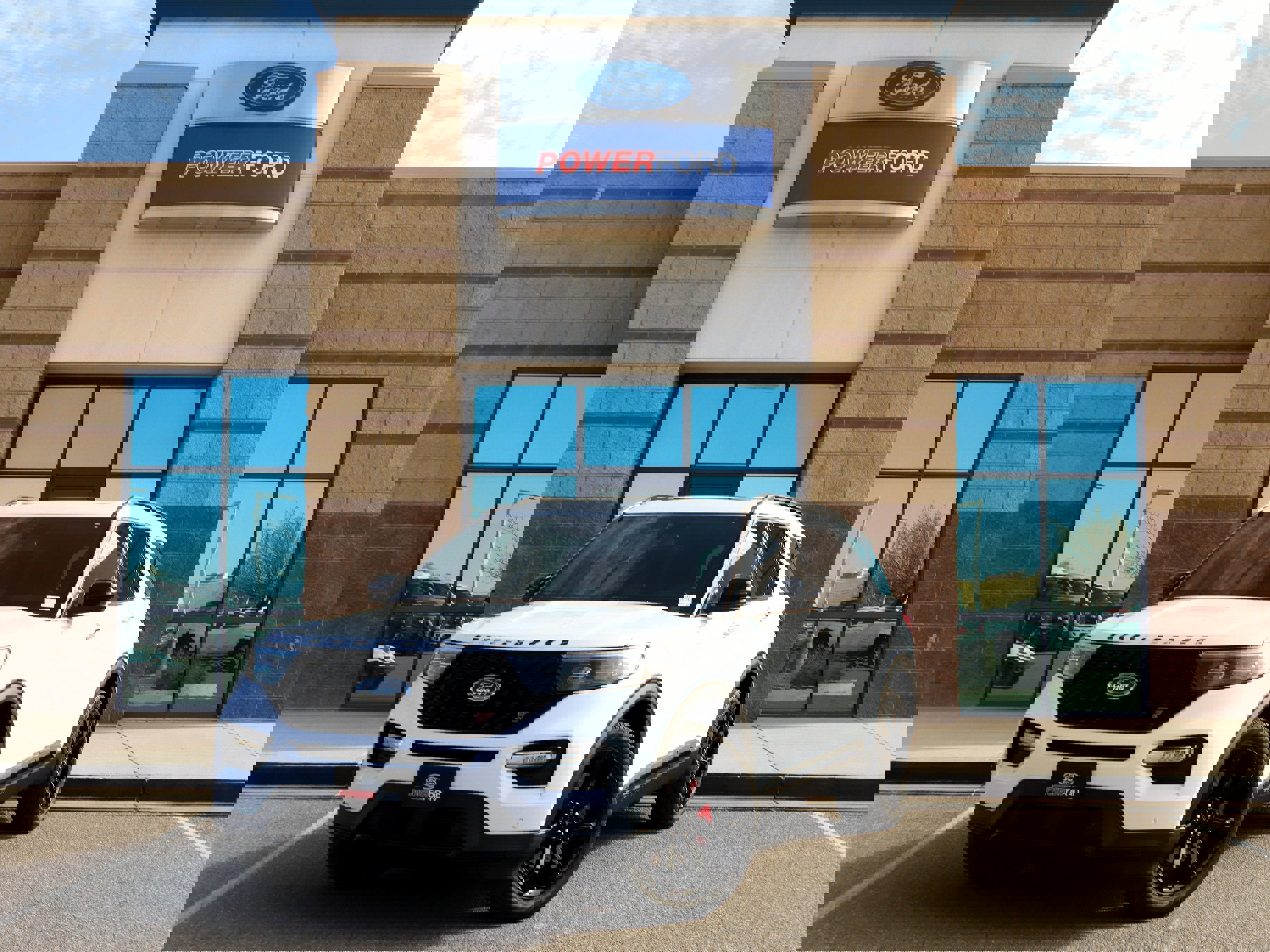 Used 2023 Ford Explorer ST w/ Equipment Group 401A image 2