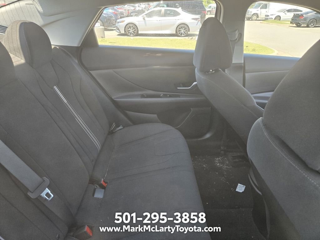 Used 2023 Hyundai Elantra SEL FWD image 8