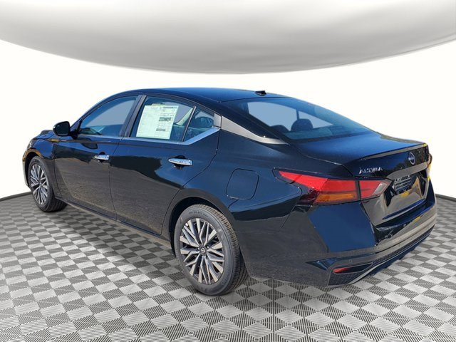 New 2025 Nissan Altima 2.5 SV image 3