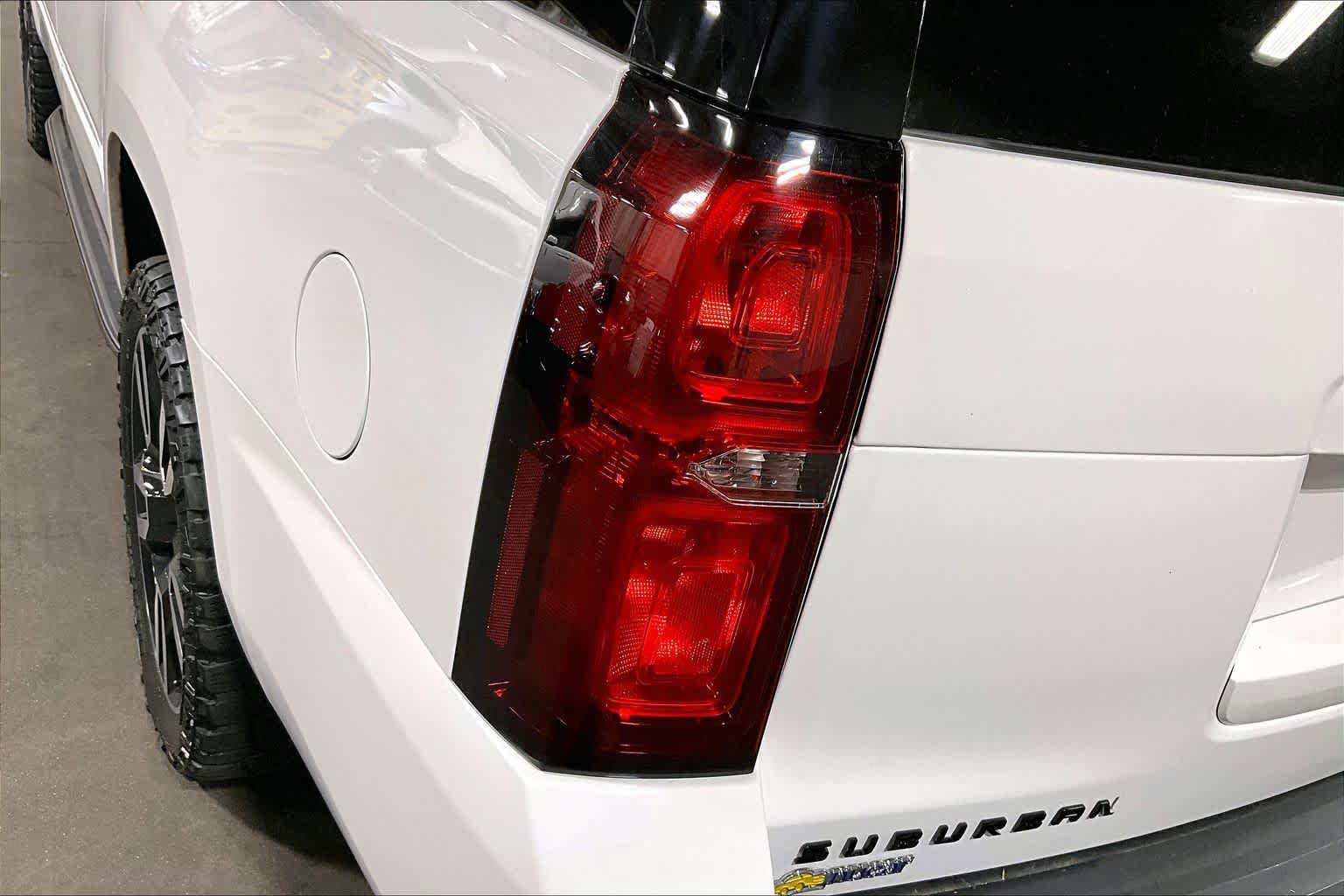 Used 2019 Chevrolet Suburban Premier AWD/4WD image 29