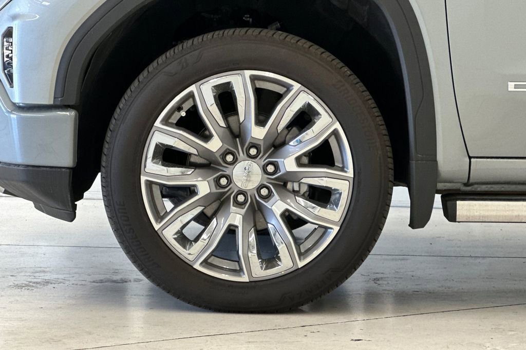 Used 2025 GMC Sierra 1500 Denali AWD/4WD image 26