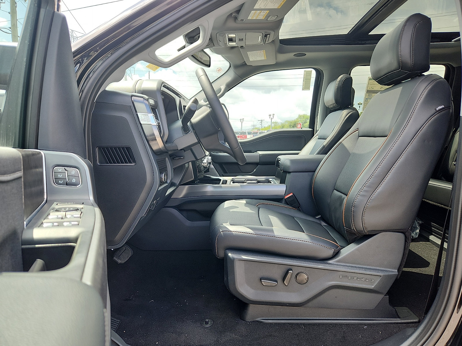 New 2026 Ford F250 Lariat w/ Tremor Off-Road Package AWD/4WD image 9
