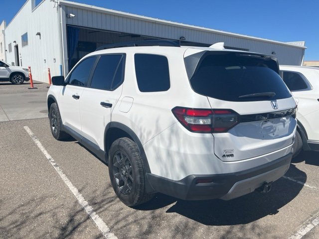 Certified 2025 Honda Pilot TrailSport image 13