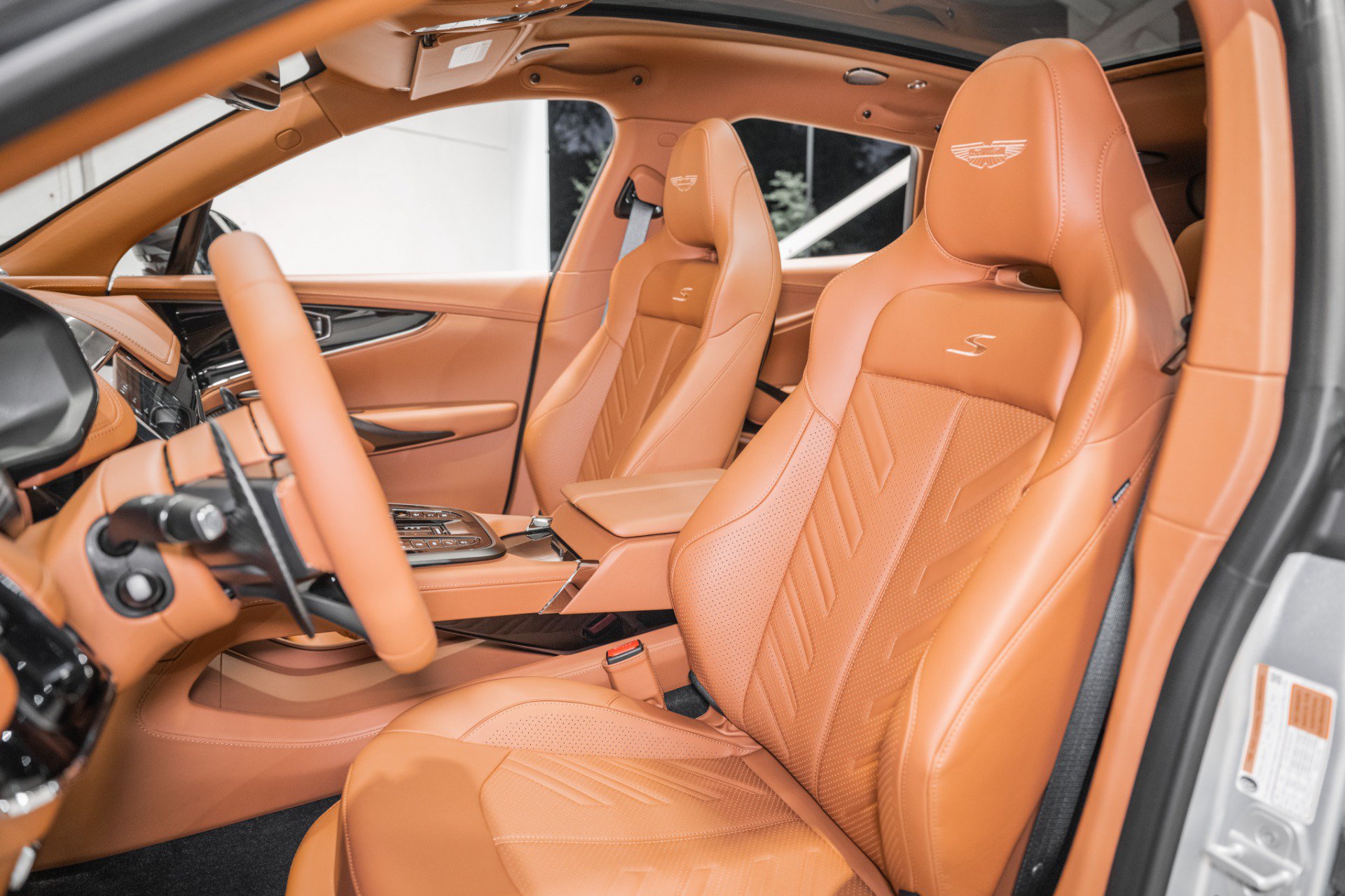 New 2026 Aston Martin DBX 707 AWD/4WD image 12