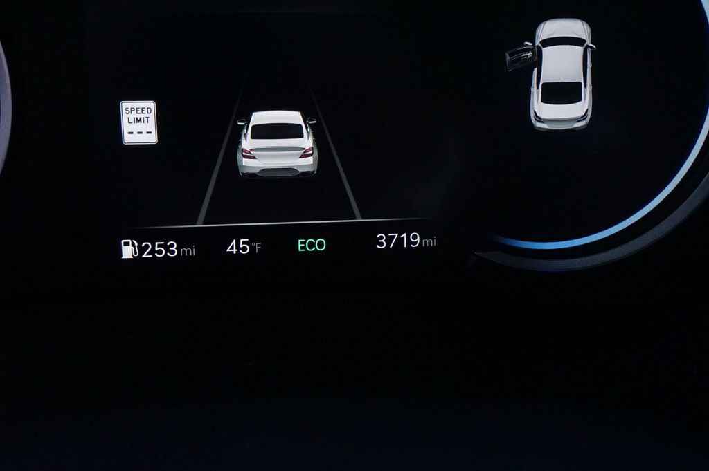 Certified 2026 Genesis G70 2.5T image 7