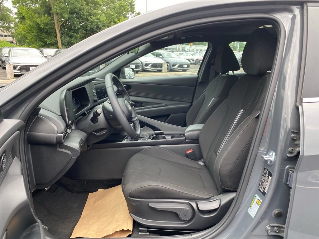 New 2026 Hyundai Elantra SEL Sport Premium FWD image 12