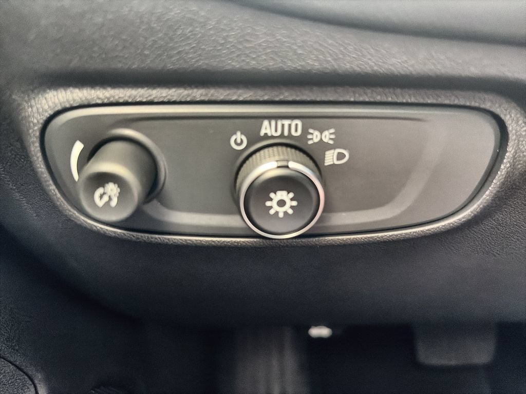 Certified 2022 Chevrolet Equinox LT FWD image 18