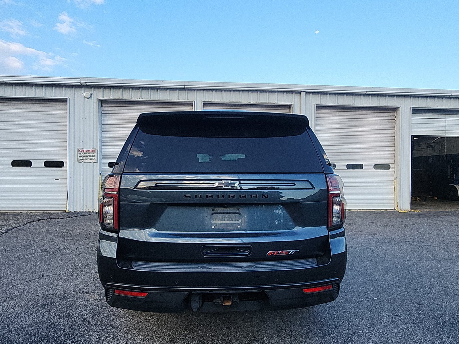 Used 2021 Chevrolet Suburban RST w/ Luxury Package AWD/4WD image 4
