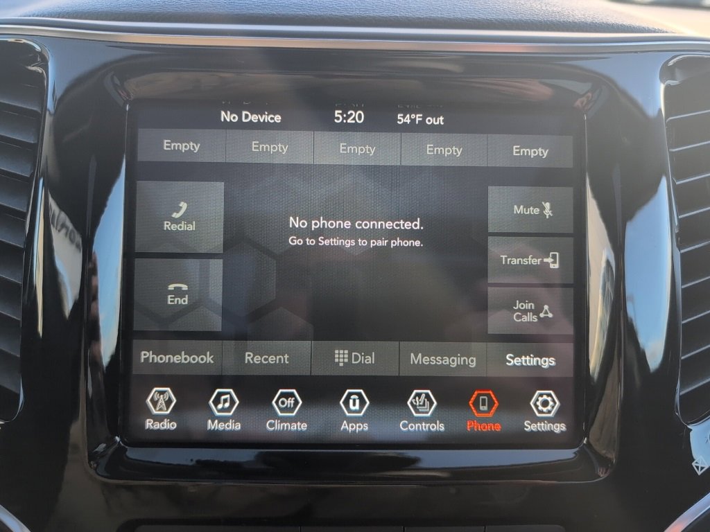 Used 2022 Jeep Cherokee Limited image 39