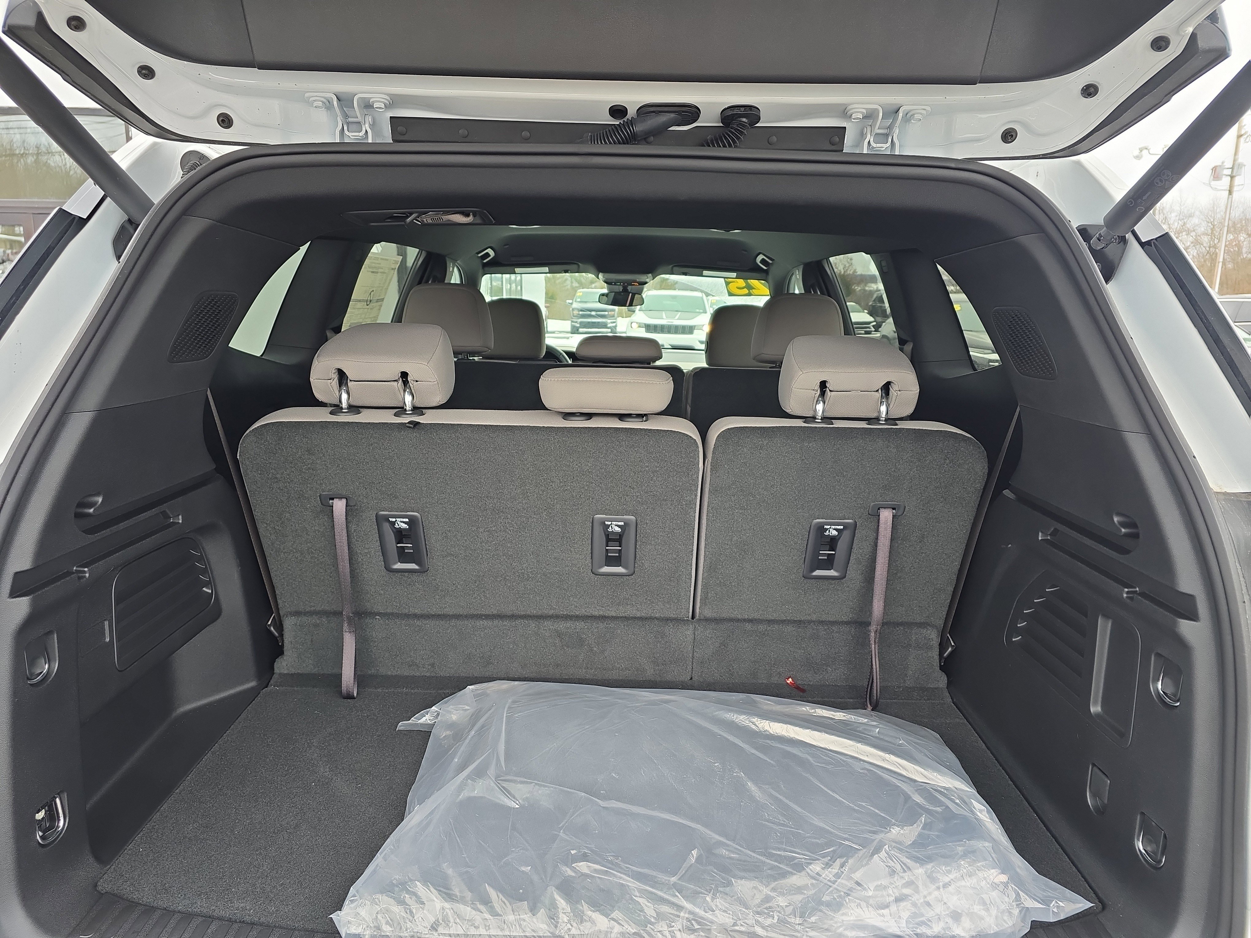 New 2025 GMC Acadia Elevation w/ LPO, Floor Liner Package image 5