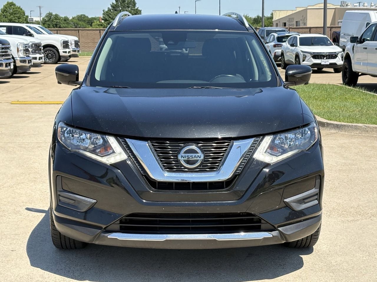 Used 2020 Nissan Rogue SV w/ Premium Package FWD image 9