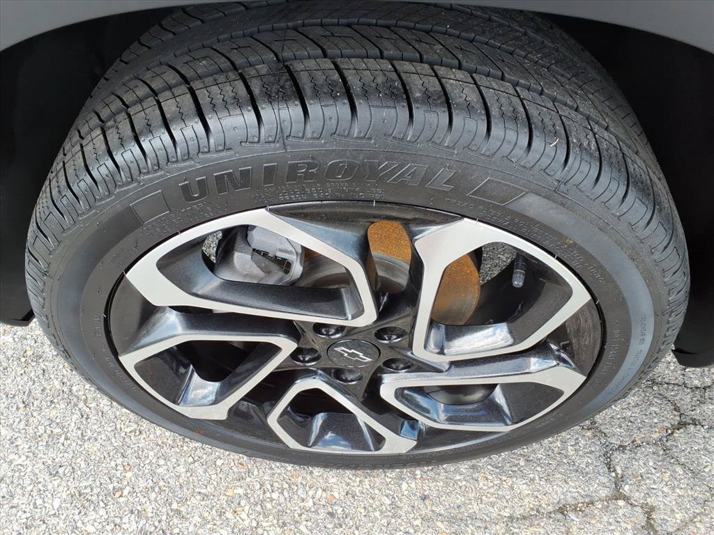 Used 2024 Chevrolet Trax RS w/ Sunroof Package FWD image 10