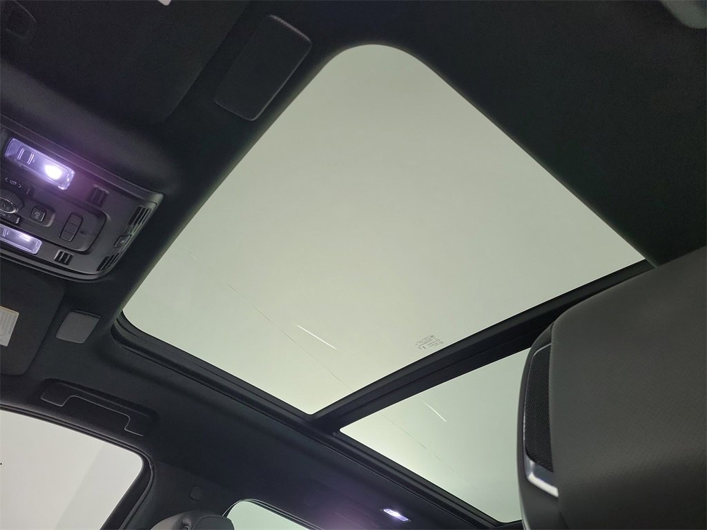 Certified 2024 Cadillac Escalade Sport w/ LPO, ONYX Package image 18