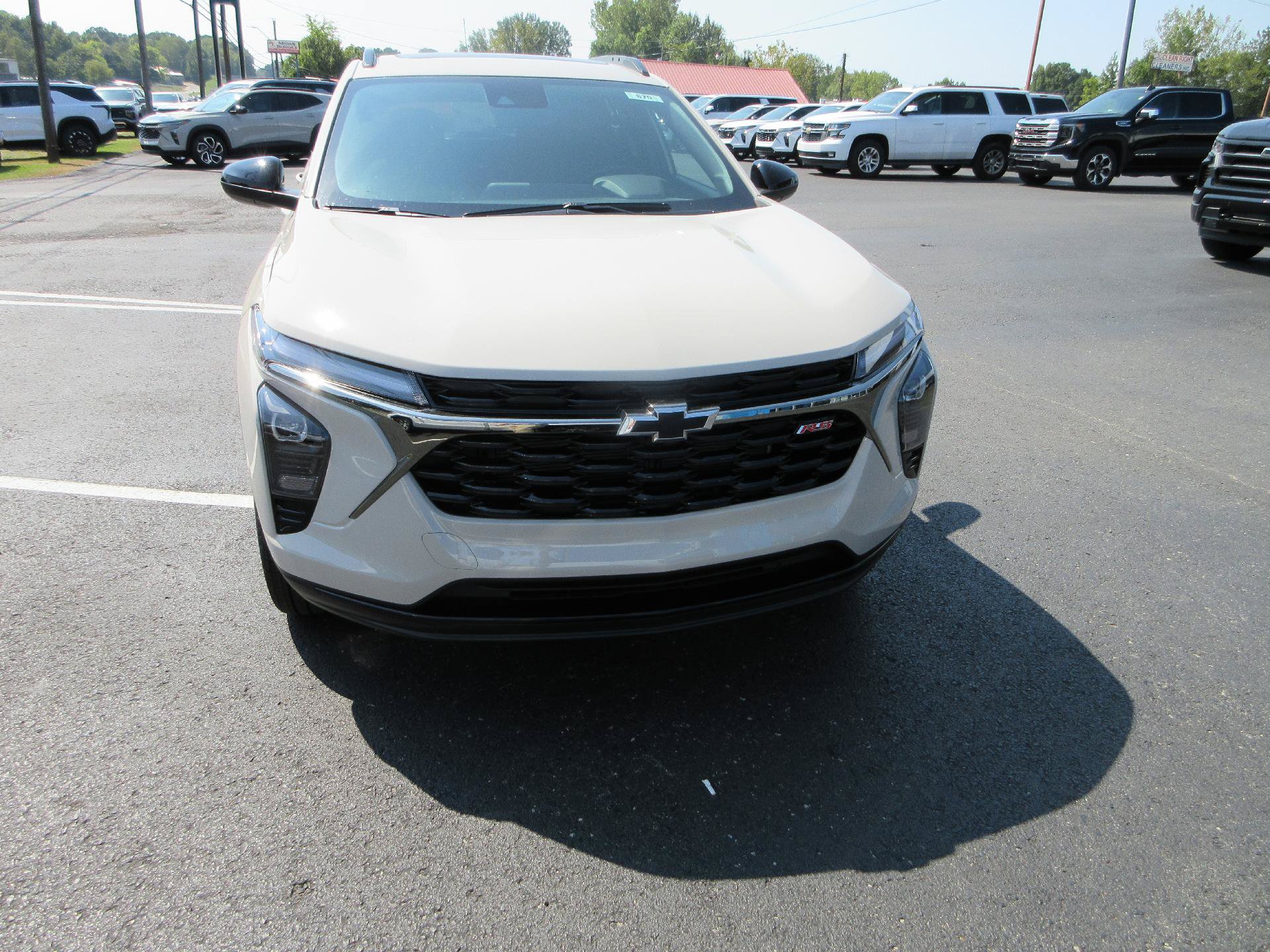 New 2026 Chevrolet Trax RS w/ Sunroof Package FWD image 8