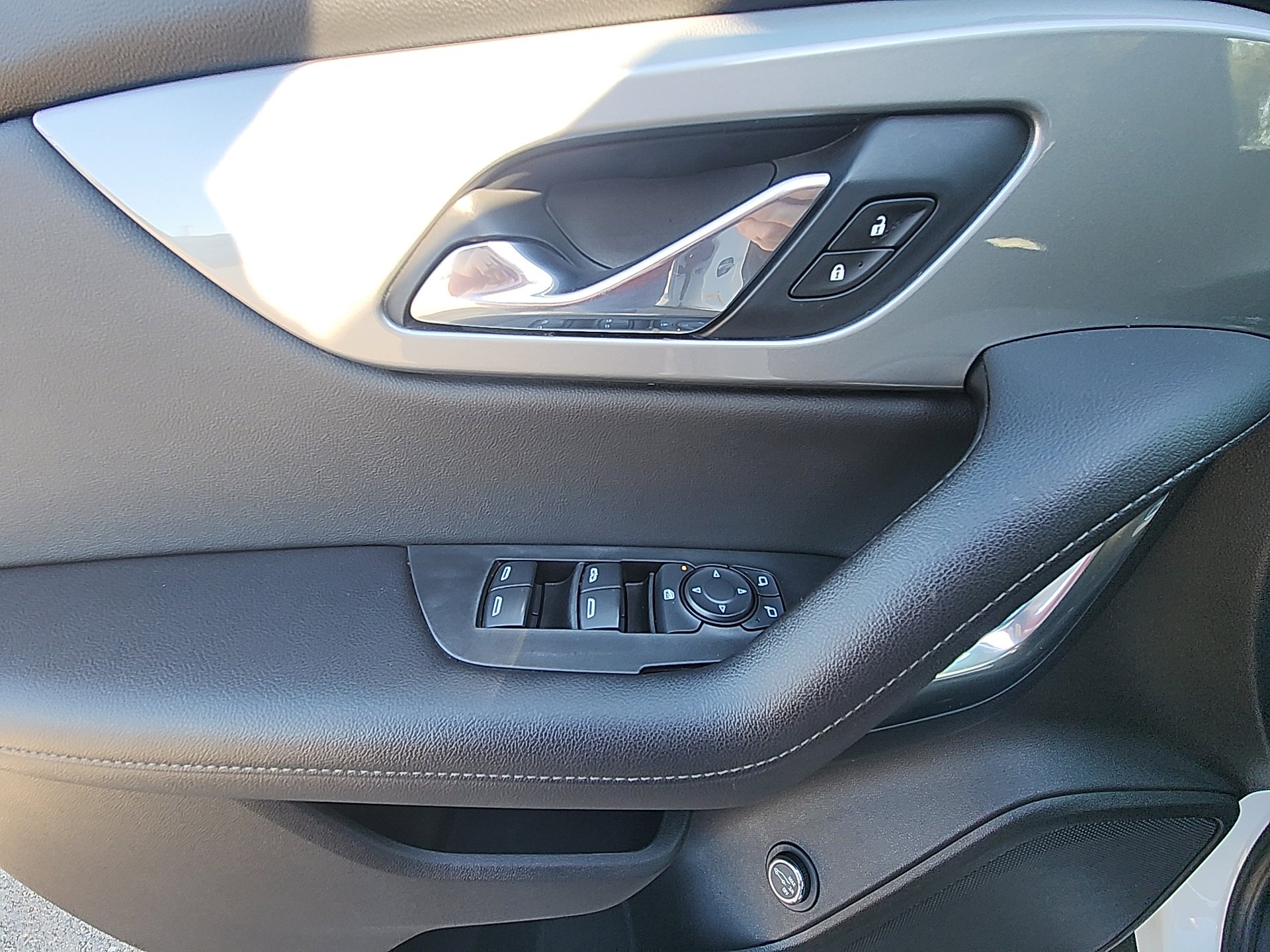 Used 2020 Chevrolet Blazer LT image 13