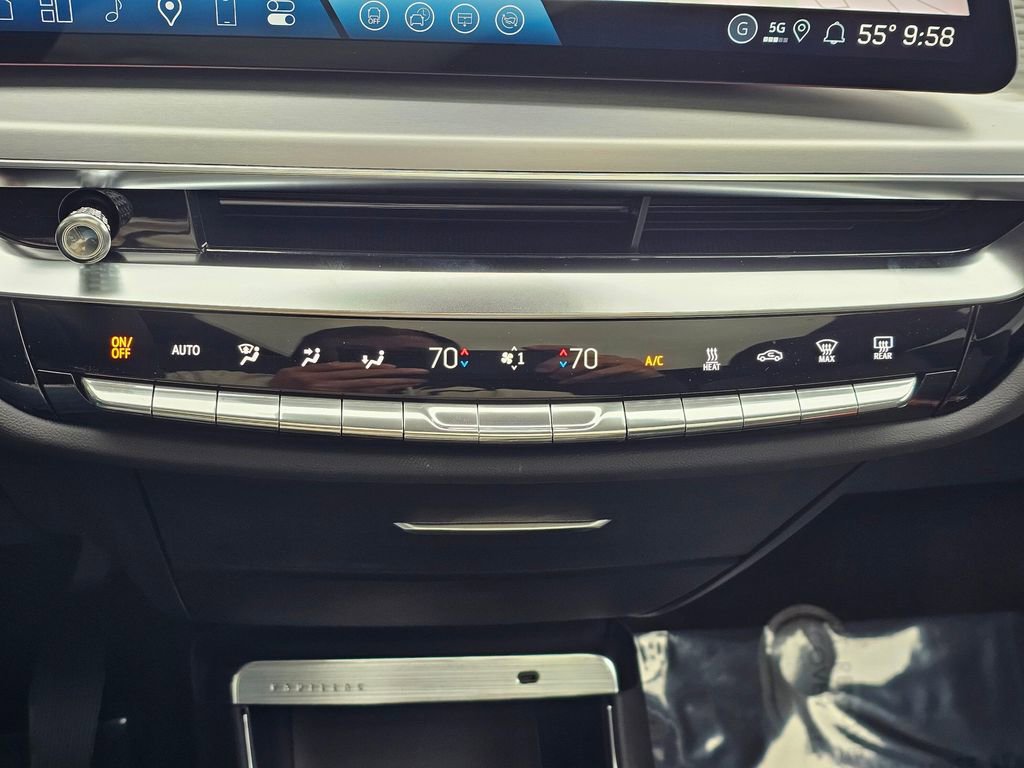 New 2026 Cadillac Lyriq Sport AWD/4WD image 31