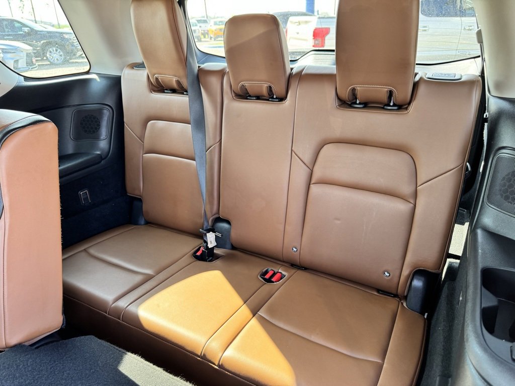 Used 2022 Nissan Pathfinder Platinum w/ Cargo Package image 12