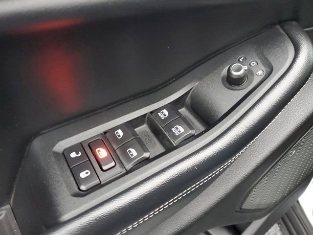 Used 2023 Jeep Grand Cherokee L Laredo RWD image 19