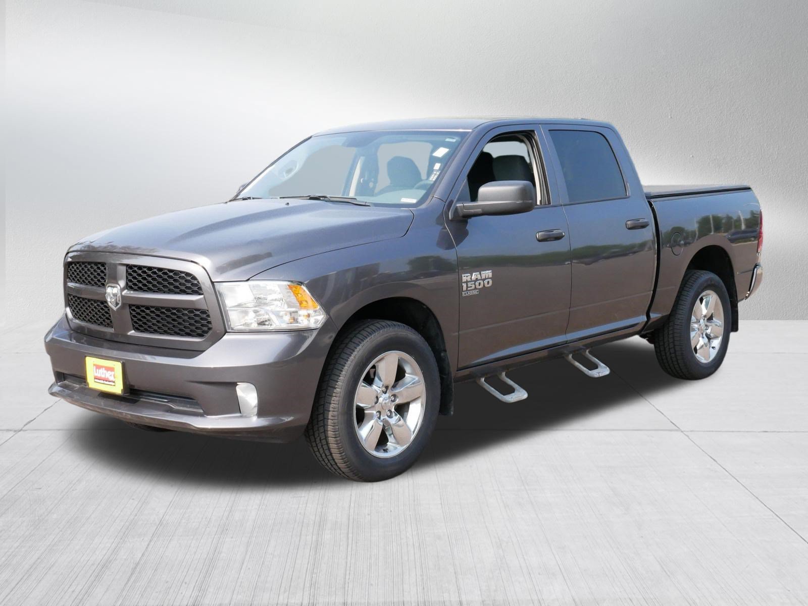 Used 2019 RAM 1500 Express w/ Express Value Package AWD/4WD image 3