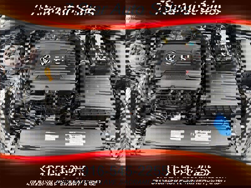 Used 2017 Volkswagen GTI SE image 19