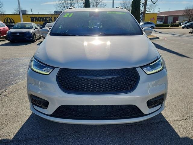 Used 2021 Chrysler Pacifica Touring-L w/ S Appearance Package image 7