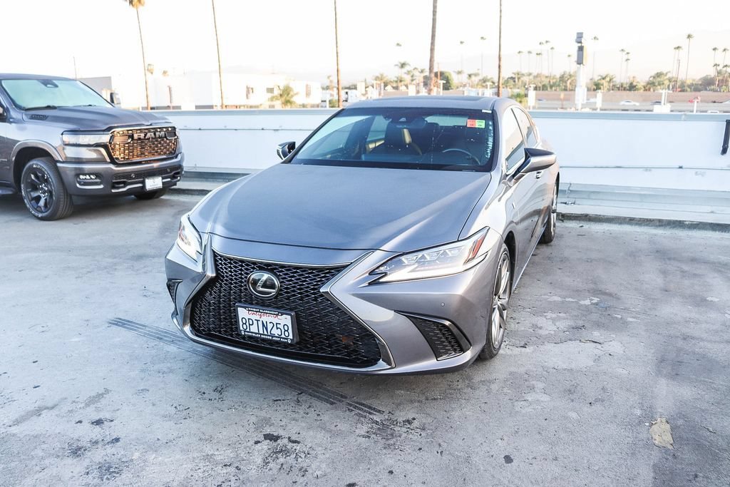 Used 2020 Lexus ES 350 F Sport w/ Accessory Package 2 FWD image 4