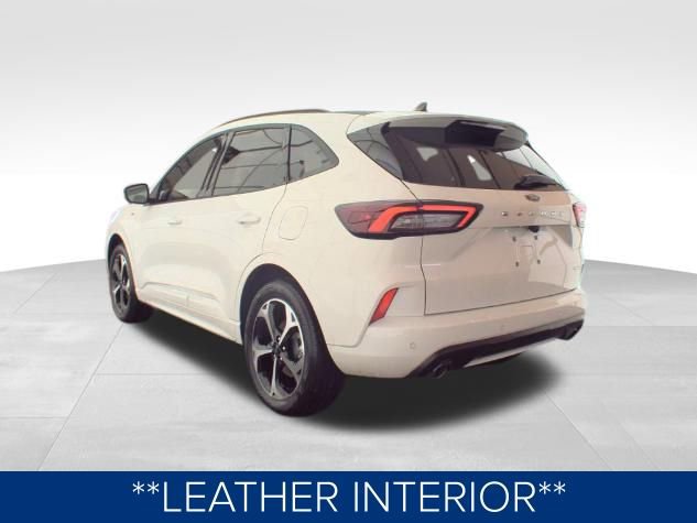 Used 2025 Ford Escape ST-Line Elite w/ Premium Technology Package image 7