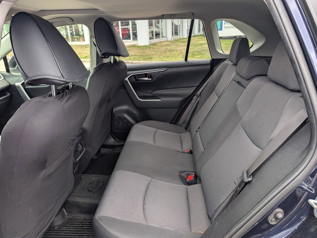 Used 2019 Toyota RAV4 XLE w/ All Weather Liner Package AWD/4WD image 17