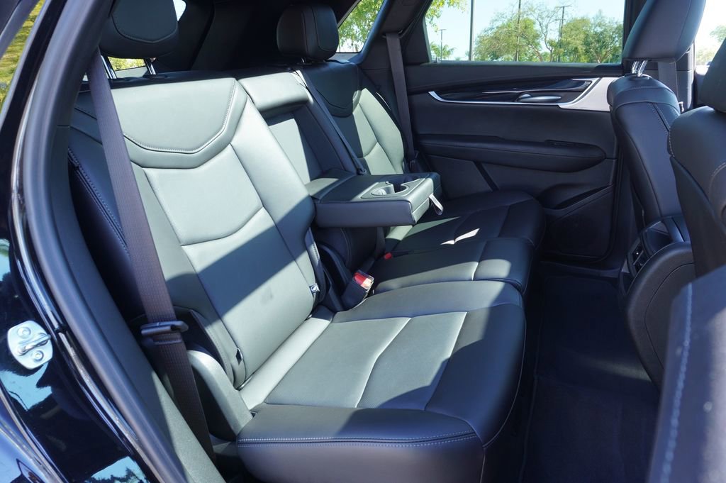 Certified 2025 Cadillac XT5 Premium Luxury image 9