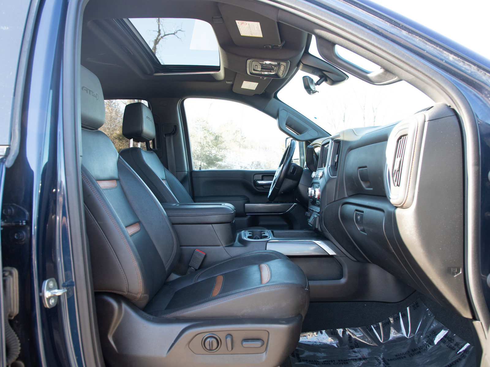 Used 2022 GMC Sierra 2500 AT4 w/ AT4 Premium Plus Package image 11