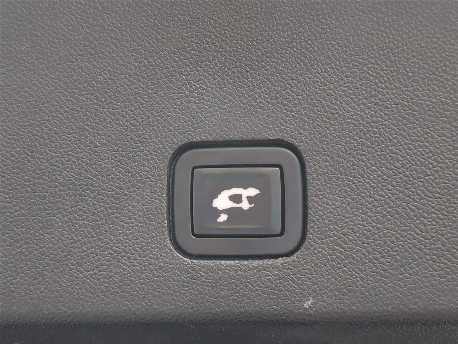 Used 2021 Cadillac XT6 Premium Luxury image 31