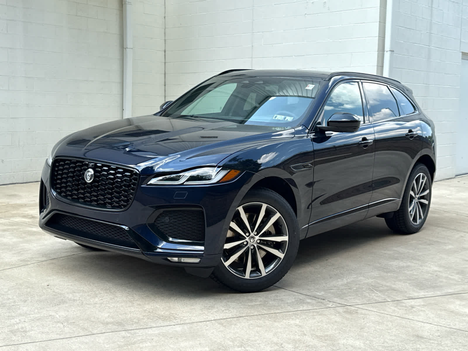 New 2026 Jaguar F-PACE R-Dynamic S image 1