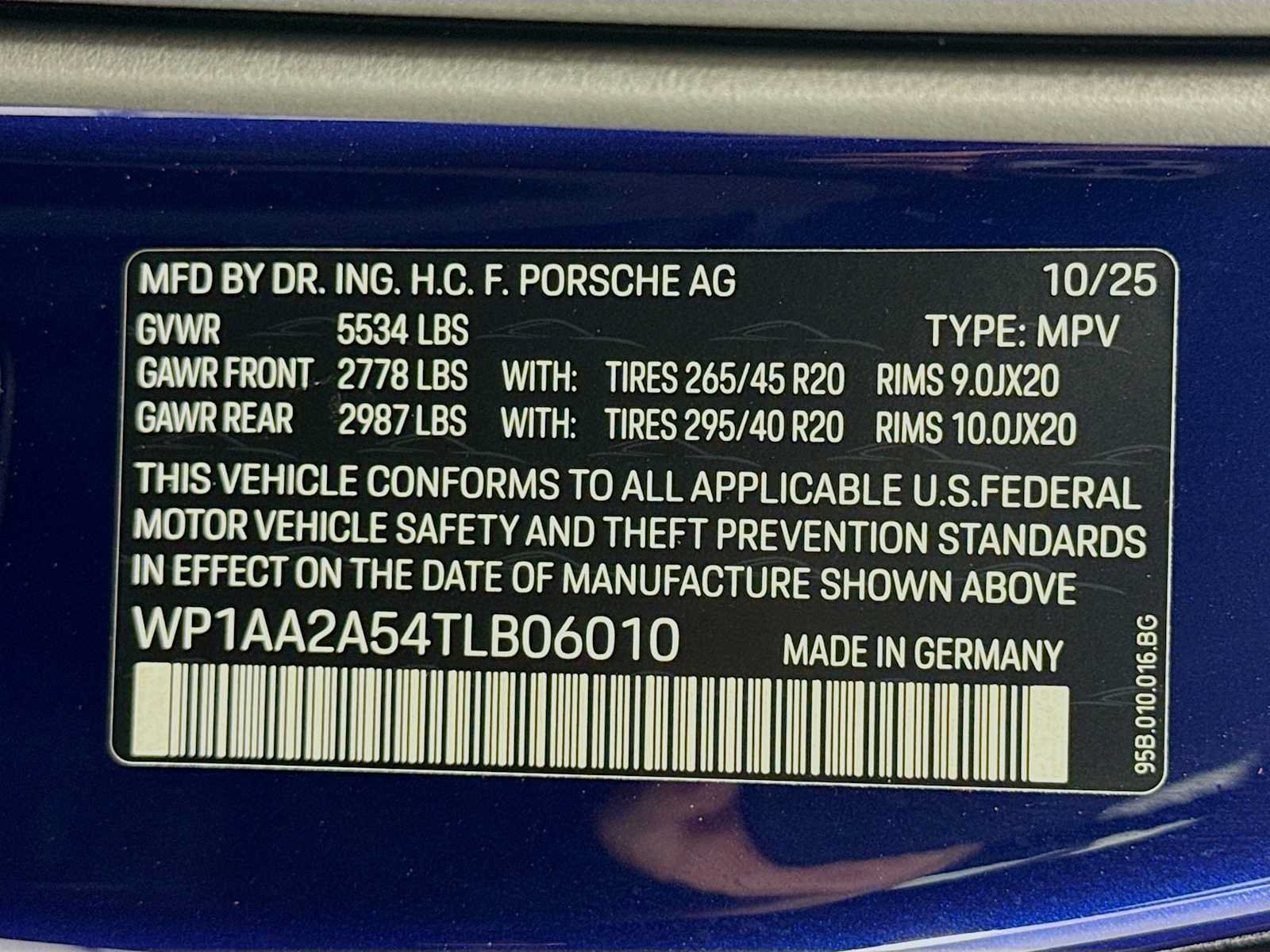 New 2026 Porsche Macan AWD/4WD image 34
