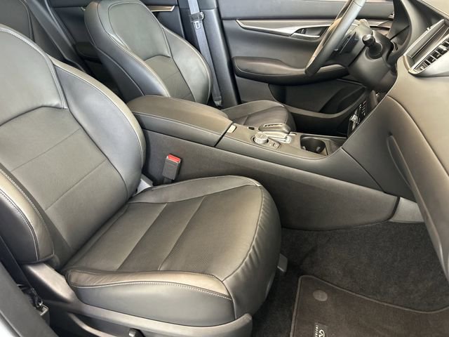 Certified 2025 INFINITI QX50 Luxe AWD/4WD image 10