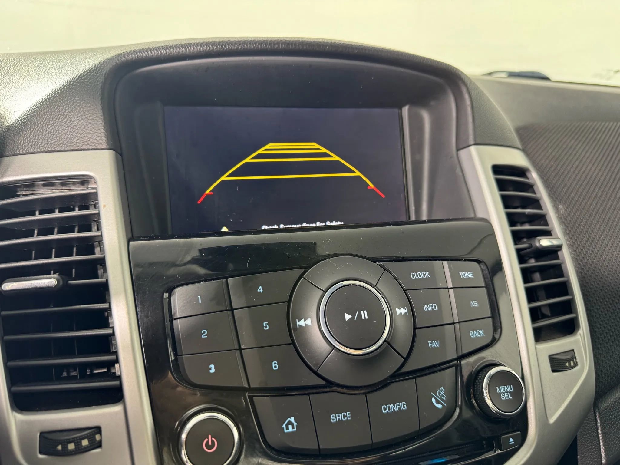 Used 2016 Chevrolet Cruze LT image 17