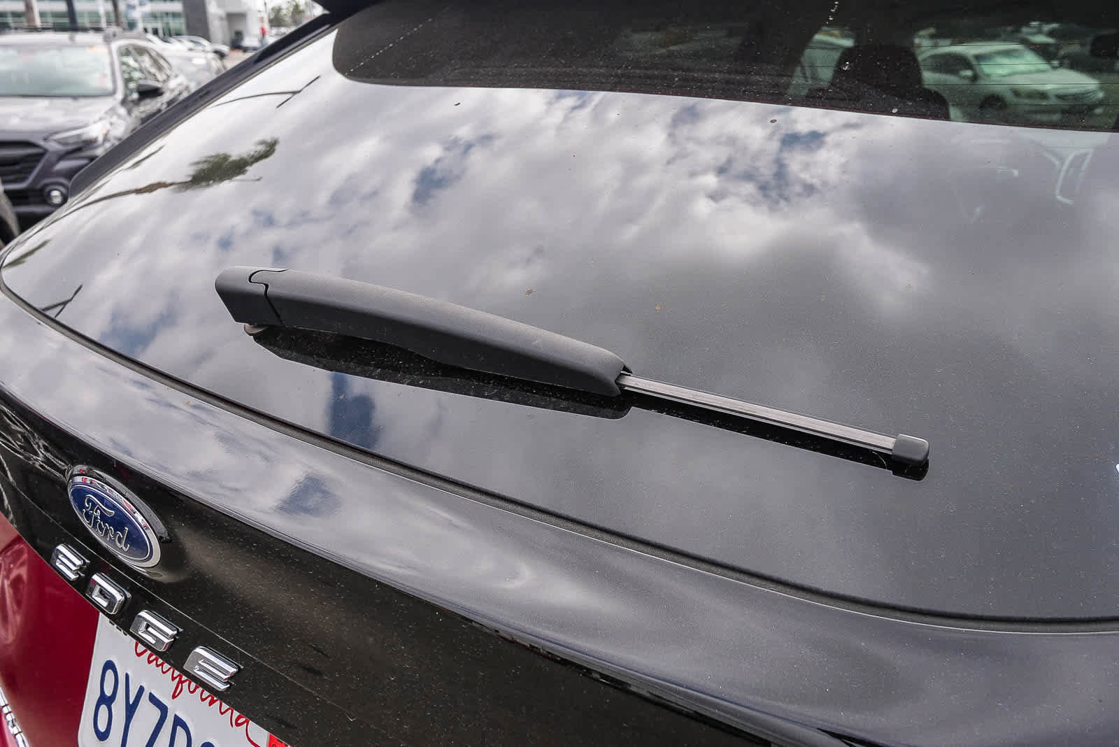 Used 2021 Ford Edge Titanium w/ Equipment Group 301A FWD image 17