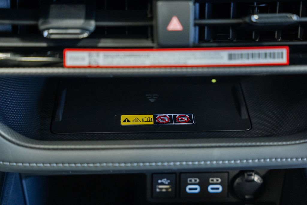 New 2026 Toyota Highlander Platinum image 27