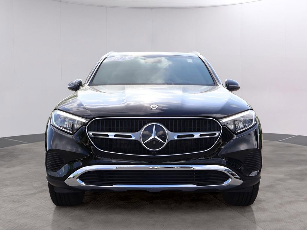 Certified 2025 Mercedes-Benz GLC 300 4MATIC image 2