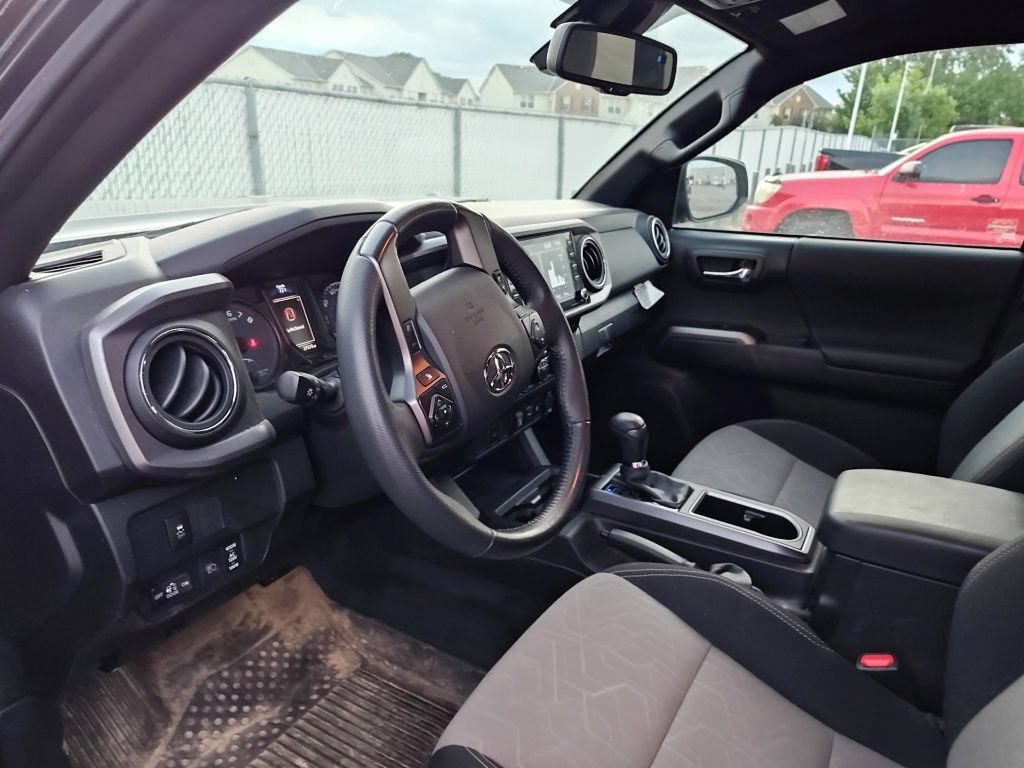Used 2023 Toyota Tacoma TRD Off-Road AWD/4WD image 9